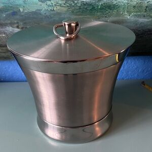 NWOT Front gate Stainless Steel Ice Bucket double insulated